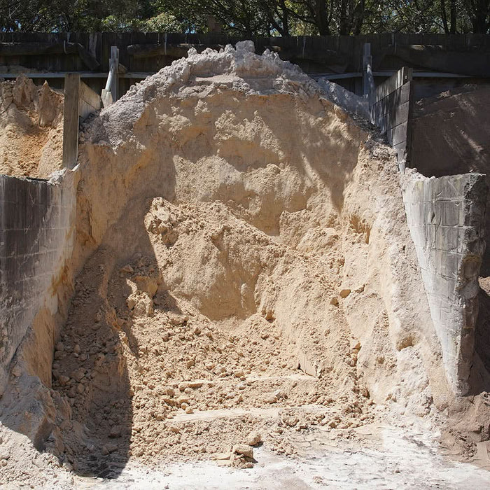 WHITE BRICKLAYING SAND TONNE